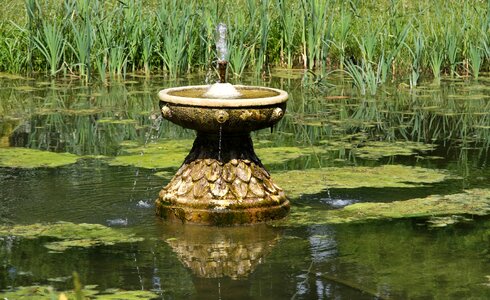 Fountain pond park
