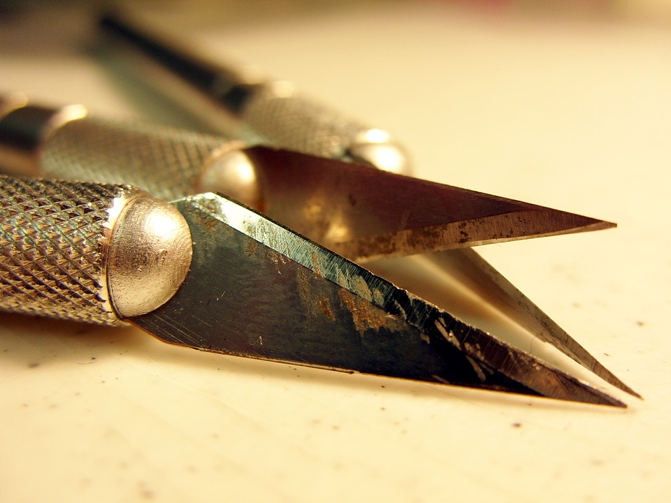 Sharp blade steel
