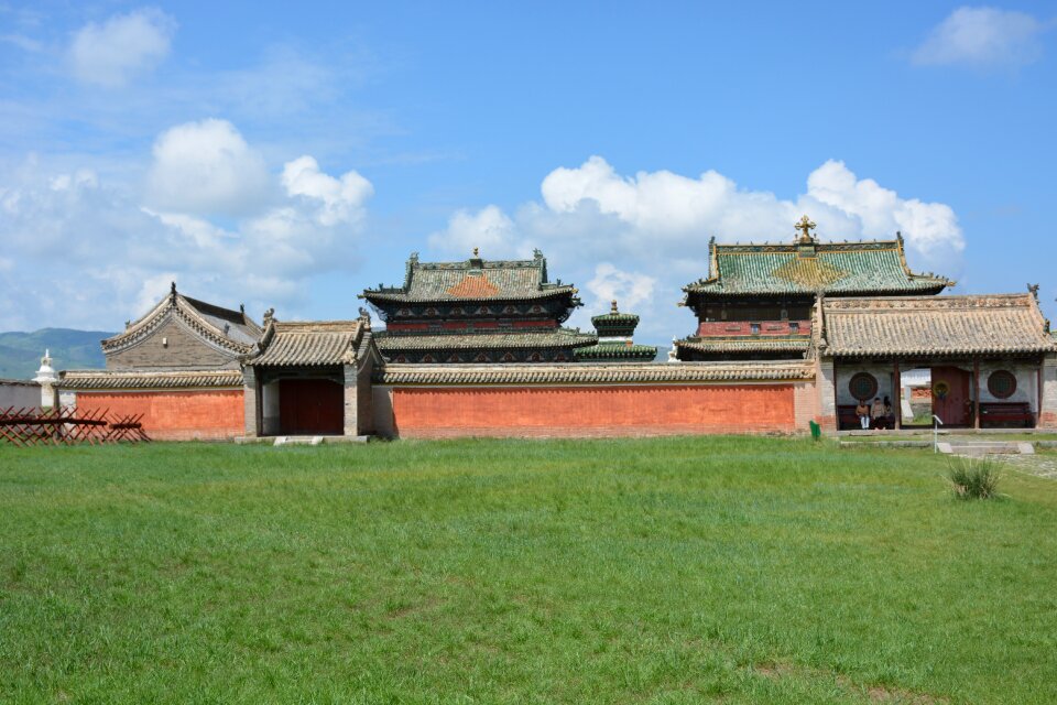 Building ancient city