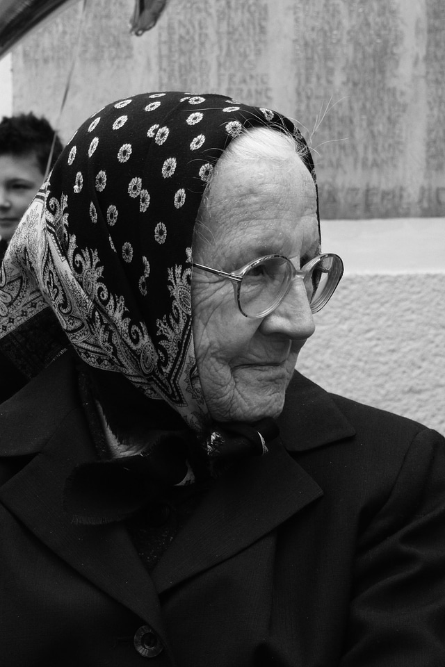 Face old granny