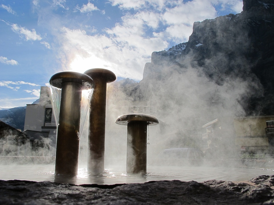 Fountain mood water