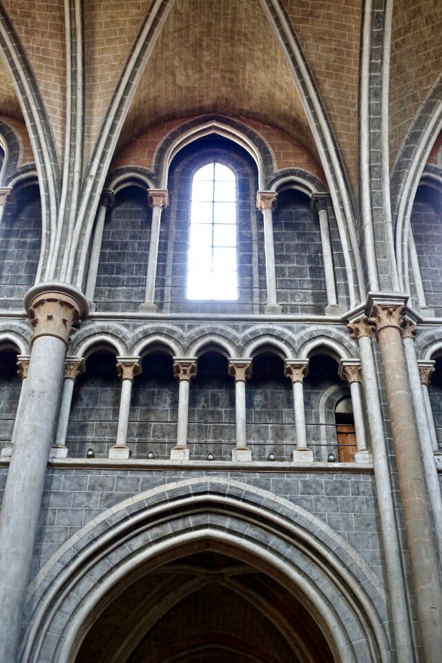 Nave chapel architecture