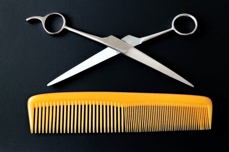 Hairdresser scissors comb