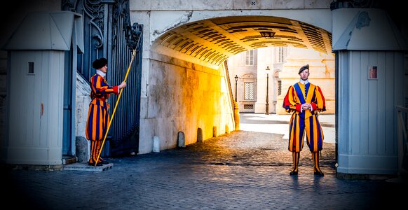 St peter's basilica uniform soldier photo