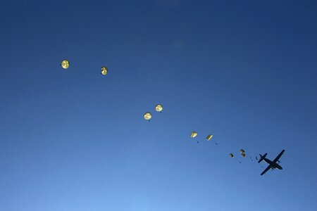 Spring practice parachutist sky photo