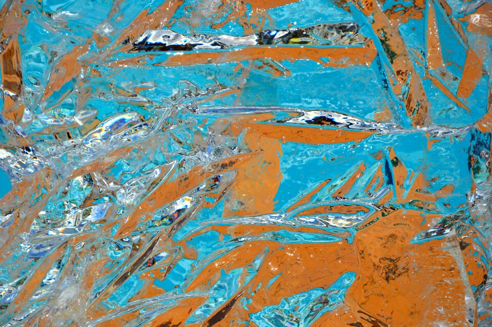 Water frozen reflection color
