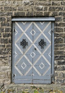 Wooden door brick masonry photo