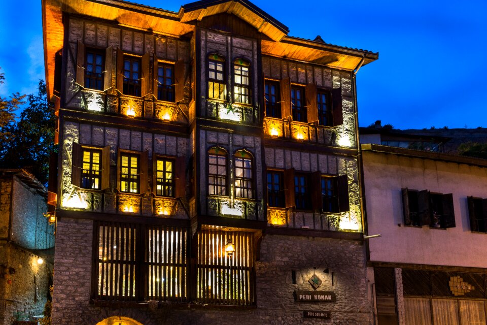 Home mansion hotel