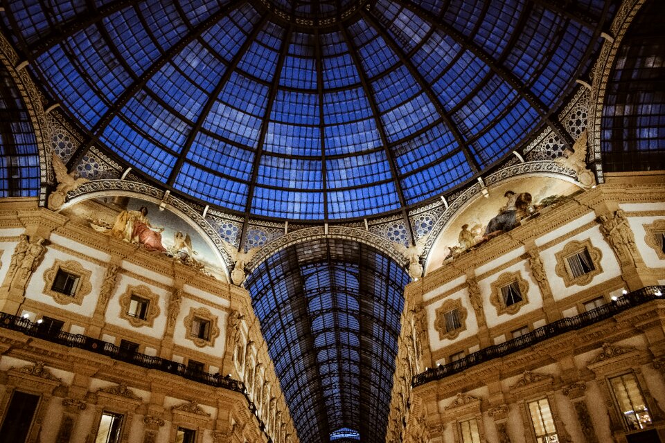 Building city dome