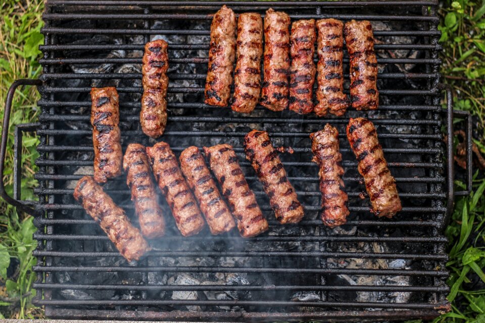 Meat grilling eat