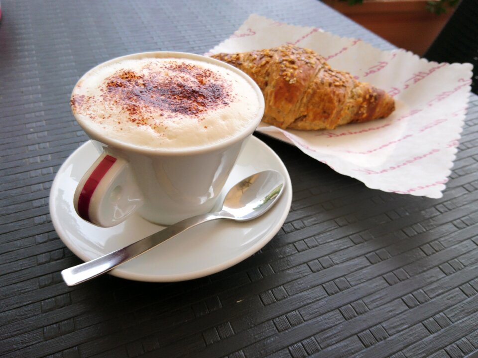 Drink cup caffeine