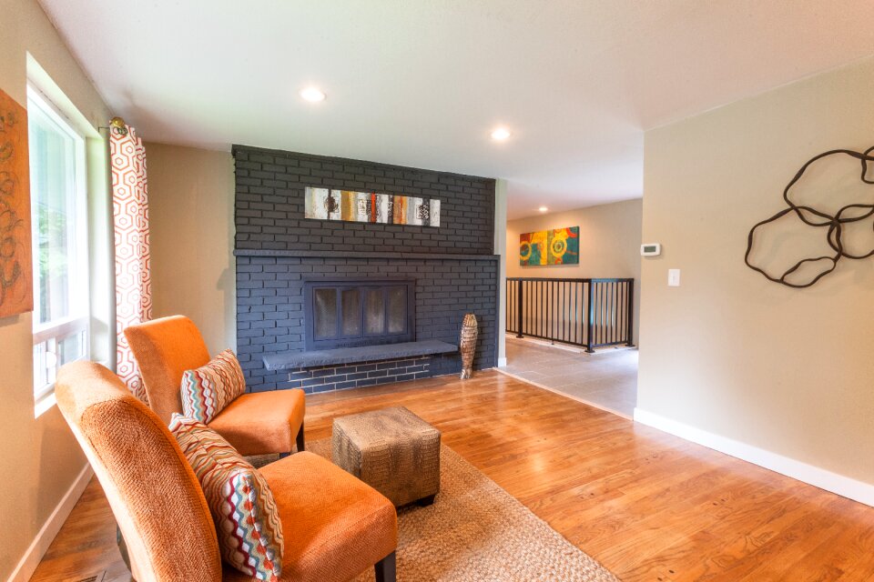 Hardwoods staging seating