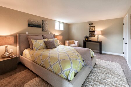 Rug staging brown bed