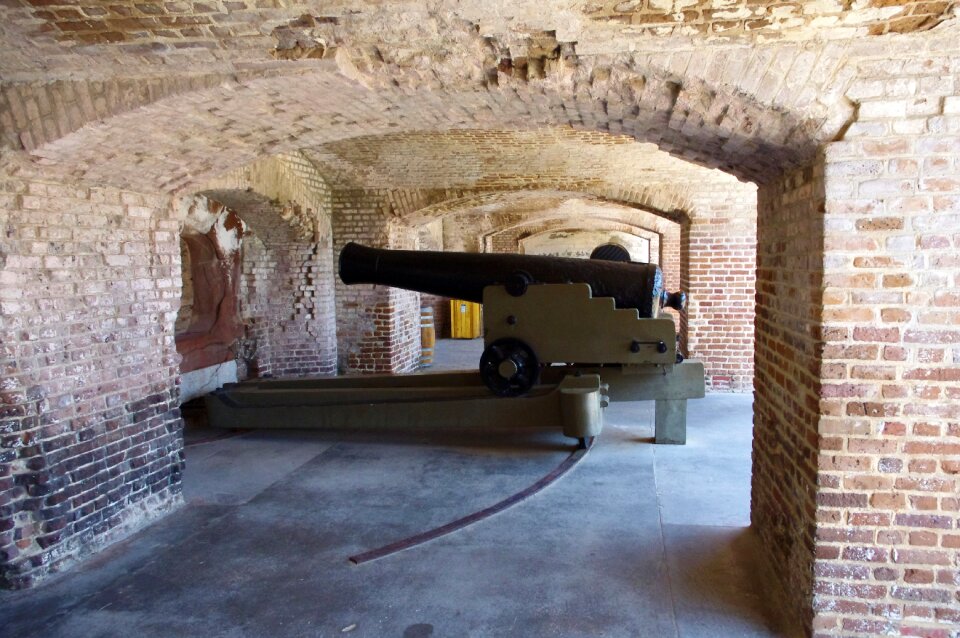 Casemate gun cannon