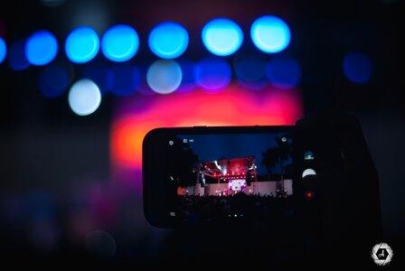 Concert madness color