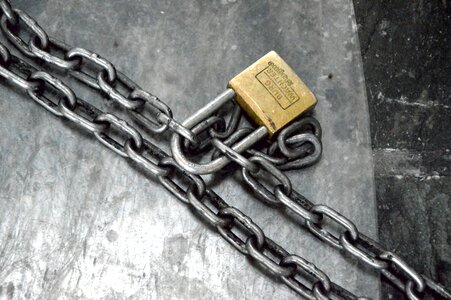Security metal close