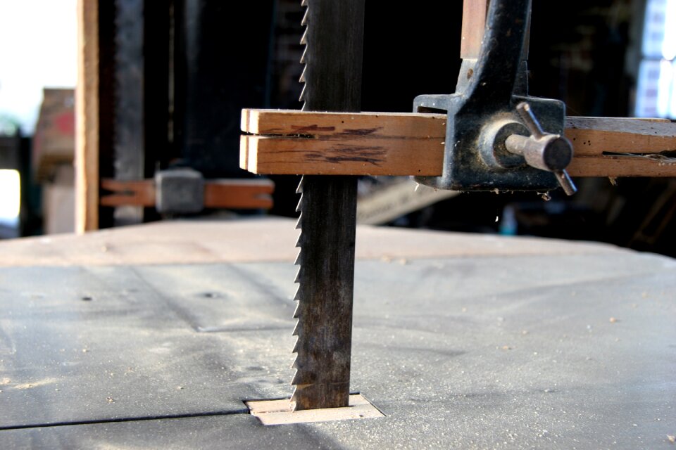 Workshop cut machine