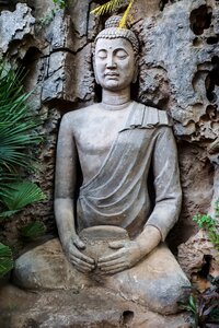 Sculpture monument buddhism