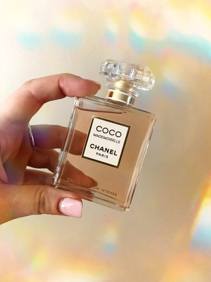Perfumes chanel bottle