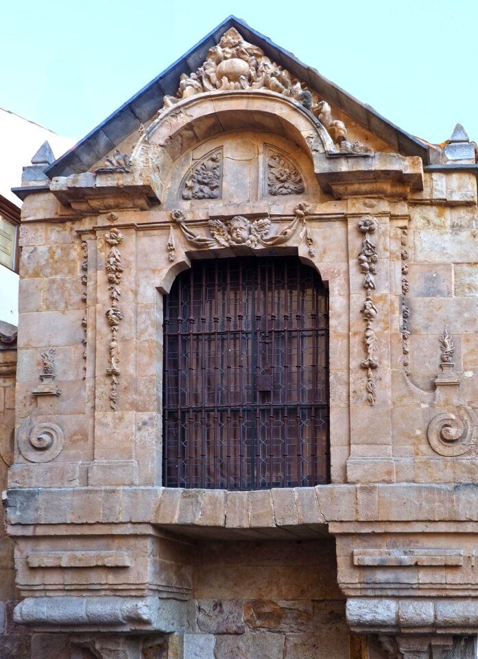 Stone wooden gate salamanca