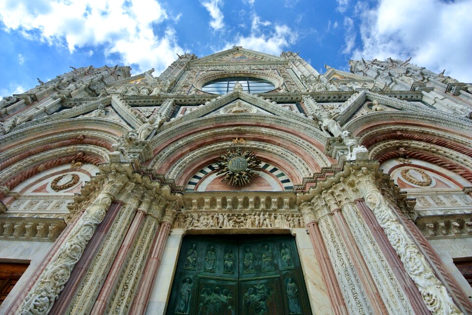 Cathedral duomo portal