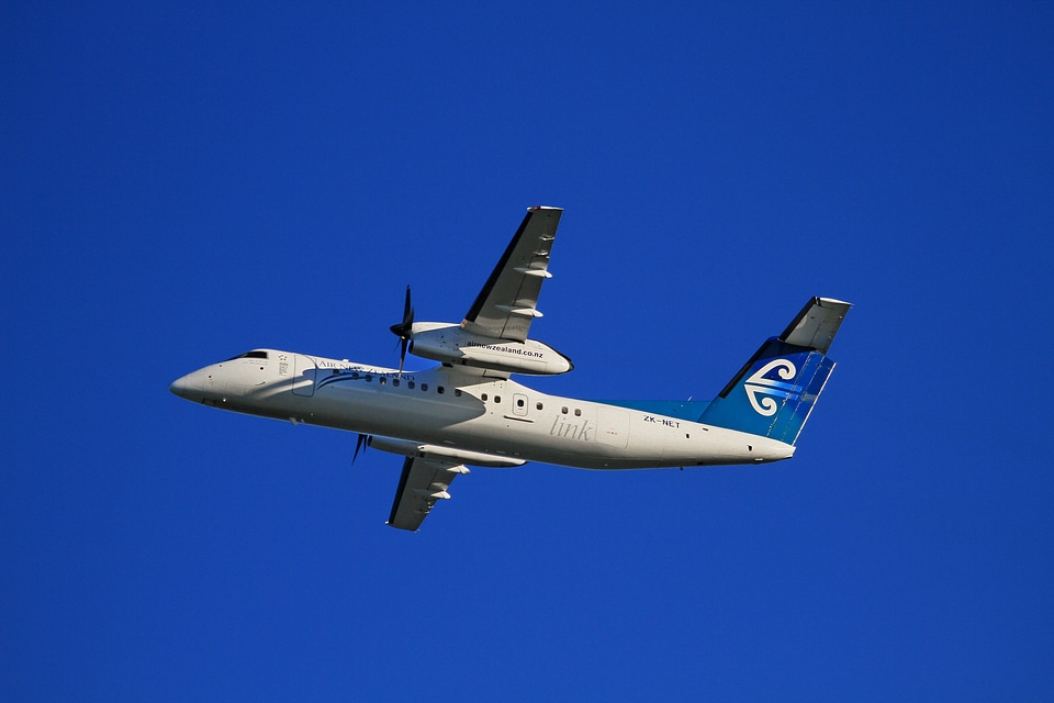 Air nelson de havilland canada dhc-8-311q dash 8