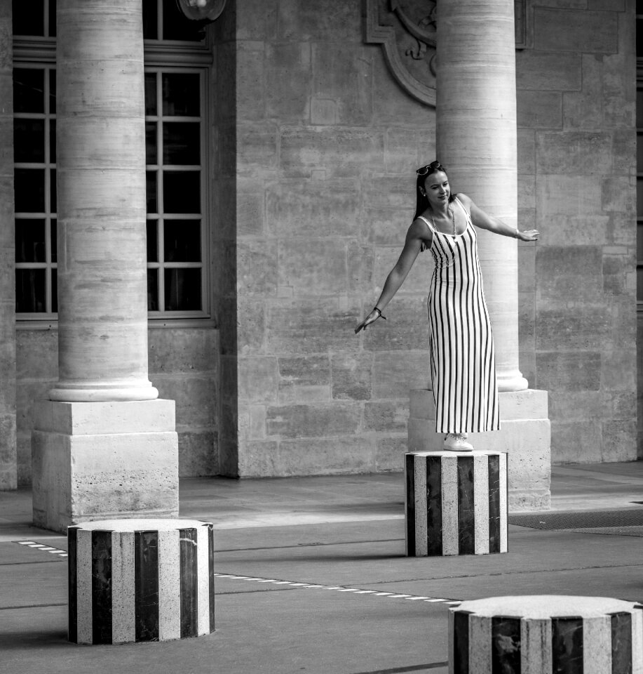 Woman stripes black