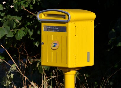 Post yellow mail photo