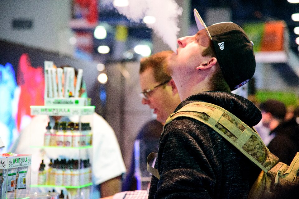 Ecigarette vaping vape