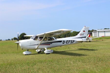 Ready to start small airfield start photo