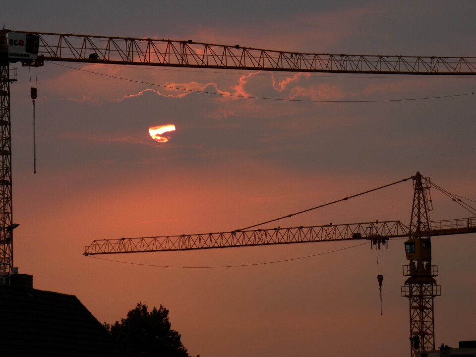 Sunrise crane site