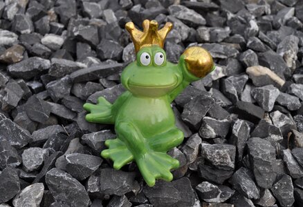 Gold green frog figure