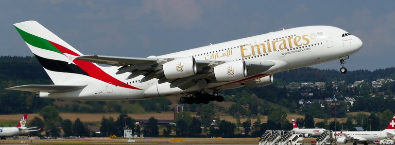 Departure a380 emirates