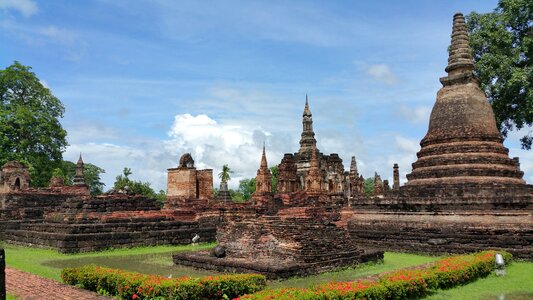 Sukhothai historical park temple photo