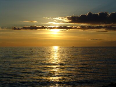 Twilight horizon sea photo