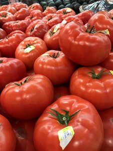 Tomatoes nutrition raw