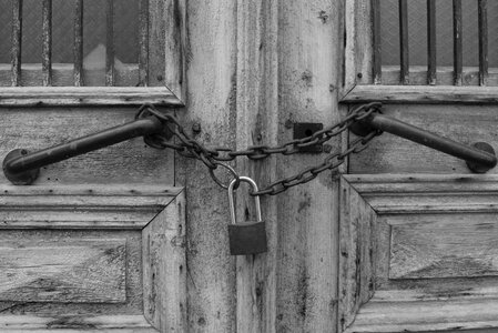 Port closed closure