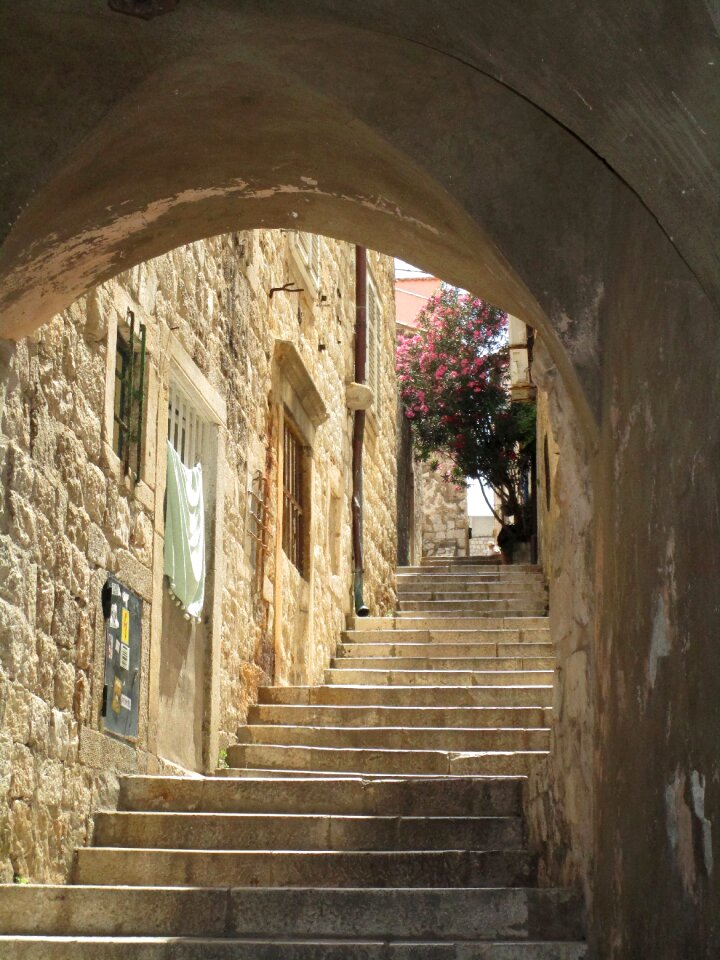 Dubrovnik alley holiday