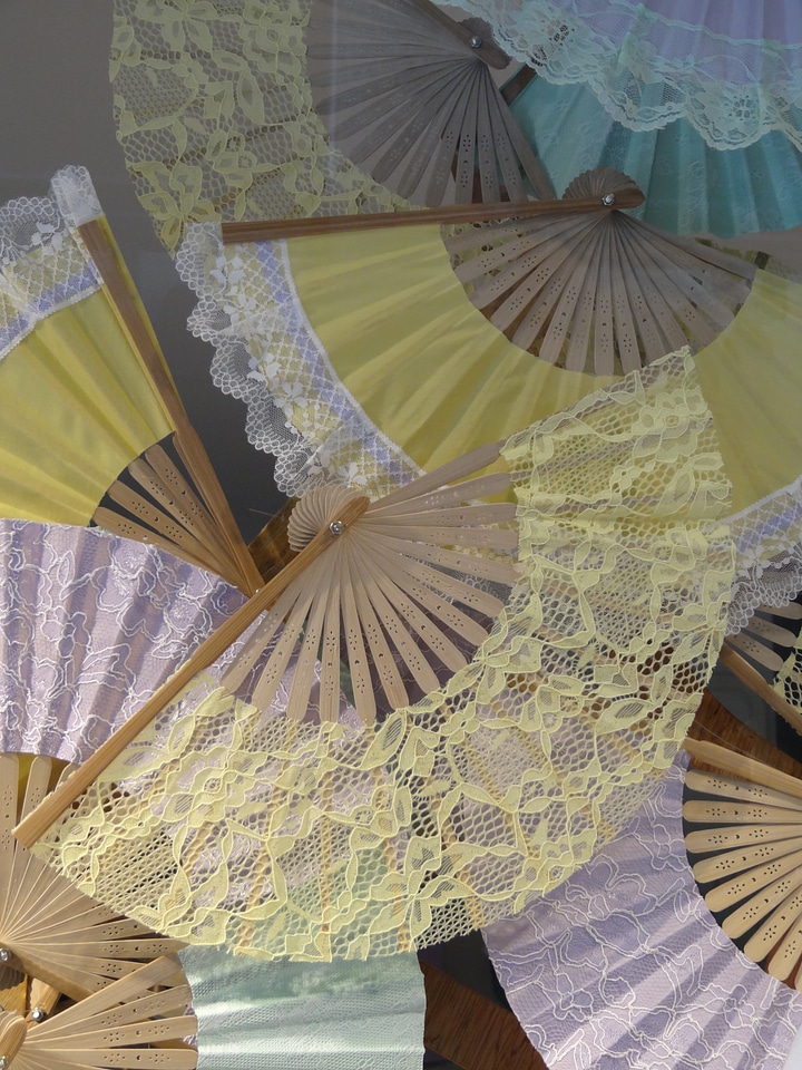 Hand labor craft spain