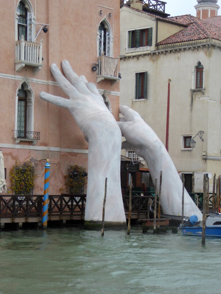 Hands venice art