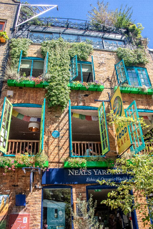 England tourism facade