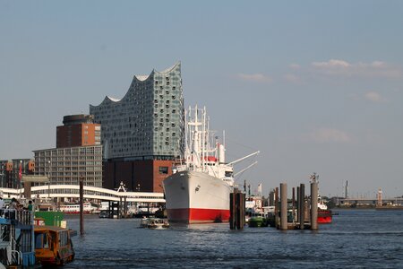 Hamburg port elbe philharmonic hall photo