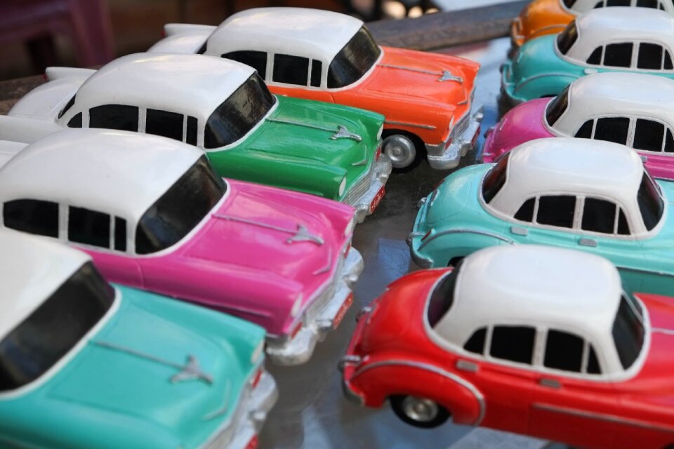 Havana almendron cars toy