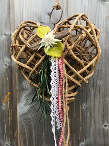 Romantic wood decorative