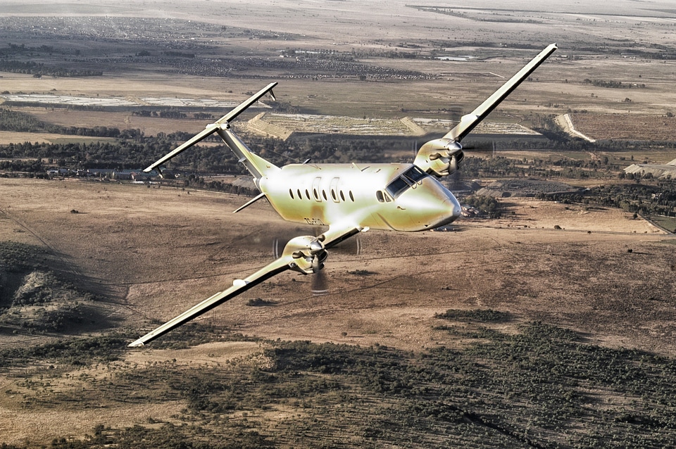 Flying flight transportation