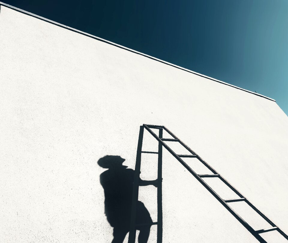 Low angle building idea