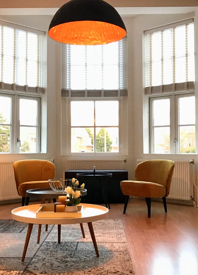 Yellow chairs living room lamp