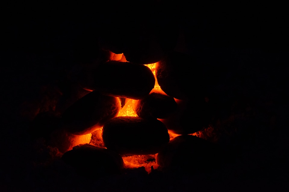 Burn briquettes grill briquettes