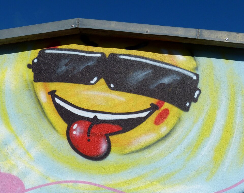 Graffiti wall graphiti