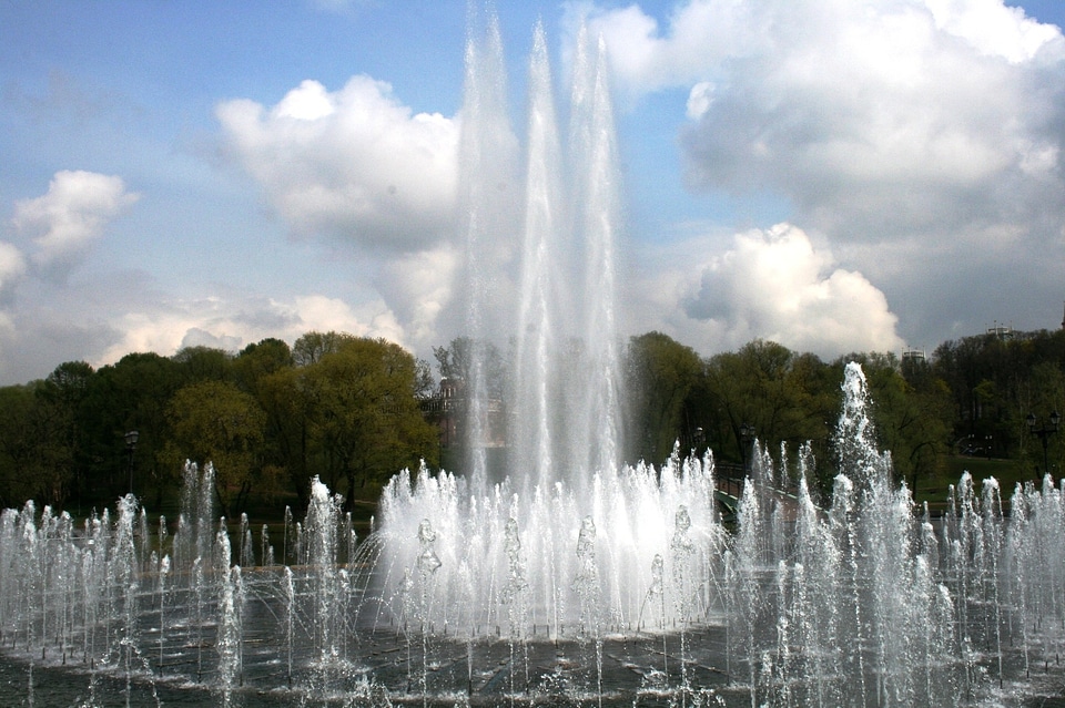 Spout straight pond